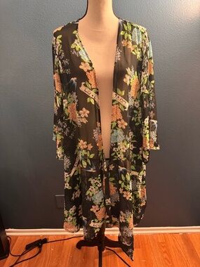 Torrid Black Floral & Bird Kimono